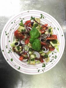 Inselata di carciofi pomodoro